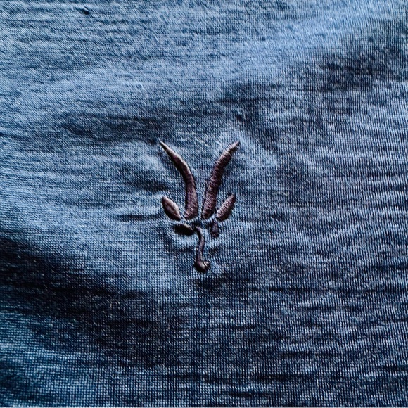 Ibex 100% Merino Wool Lightweight 1/4 Zip Hoodie, Navy Women’s Small - Picture 6 of 9